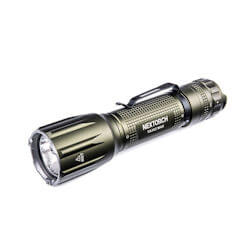 Nextorch TA30C MAX LED Taschenlampe grün